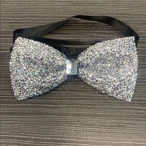 Silver glittery bow tie